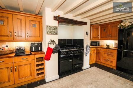 4 bedroom House for sale in Main Road, Saltfleetby, LN11