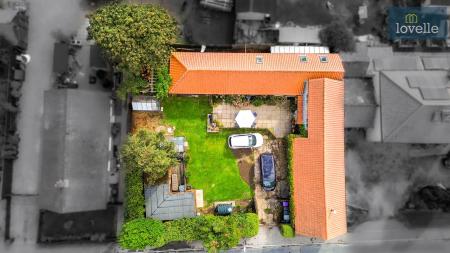 4 bedroom House for sale in Main Road, Saltfleetby, LN11