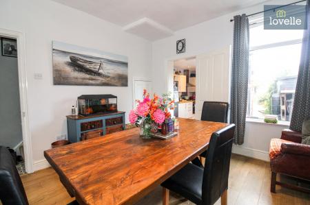 3 bedroom Semi-detached house for sale in Keddington Road, Louth, LN11