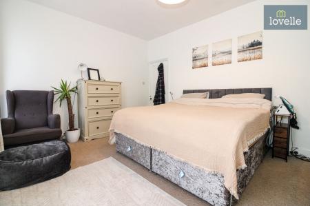 3 bedroom Semi-detached house for sale in Keddington Road, Louth, LN11