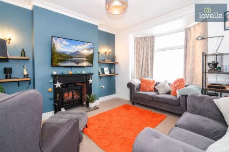 3 bedroom Semi-detached house for sale in Keddington Road, Louth, LN11