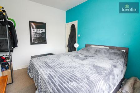 3 bedroom Semi-detached house for sale in Keddington Road, Louth, LN11