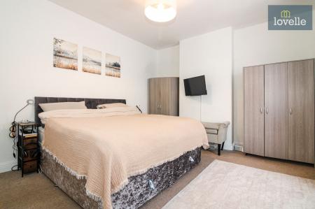 3 bedroom Semi-detached house for sale in Keddington Road, Louth, LN11