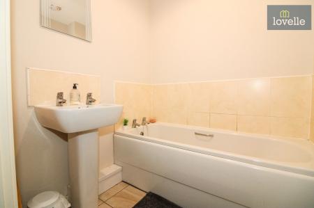 2 bedroom Flat for sale in Mallard Ings, Louth, LN11