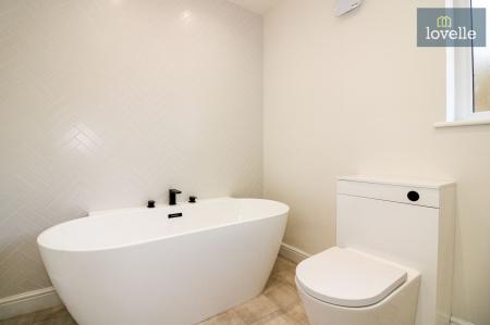 3 bedroom Detached house for sale in Carlton Road, Manby, LN11
