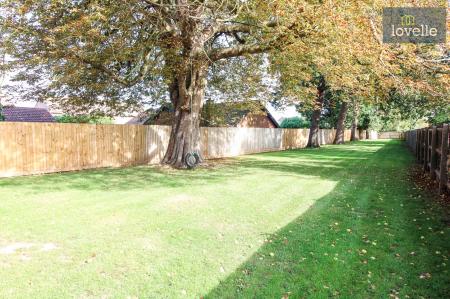 3 bedroom Detached house for sale in Carlton Road, Manby, LN11