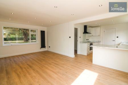 3 bedroom Detached house for sale in Carlton Road, Manby, LN11