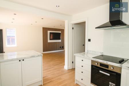 3 bedroom Detached house for sale in Carlton Road, Manby, LN11