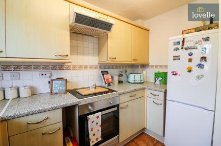 2 bedroom Semi-detached house for sale in Bradley Close, Louth, LN11