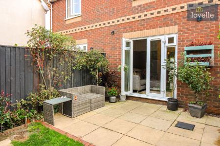 2 bedroom Semi-detached house for sale in Bradley Close, Louth, LN11
