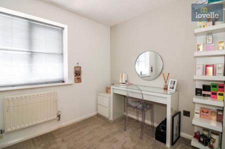 2 bedroom Semi-detached house for sale in Bradley Close, Louth, LN11