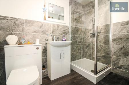 2 bedroom Semi-detached house for sale in Bradley Close, Louth, LN11