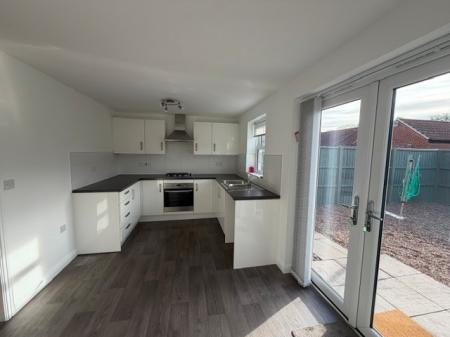 3 bedroom Semi-detached house to let in Hazel Walk ,, Alford, LN13