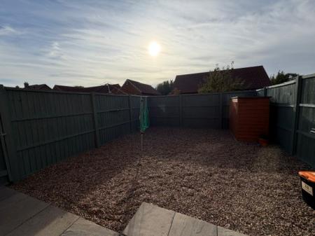 3 bedroom Semi-detached house to let in Hazel Walk ,, Alford, LN13