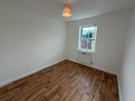 3 bedroom Semi-detached house to let in Hazel Walk ,, Alford, LN13