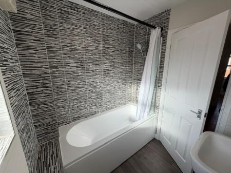 3 bedroom Semi-detached house to let in Hazel Walk ,, Alford, LN13