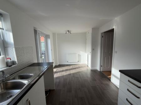 3 bedroom Semi-detached house to let in Hazel Walk ,, Alford, LN13