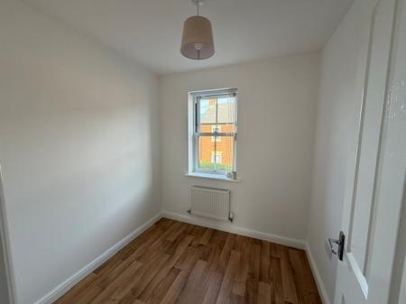 3 bedroom Semi-detached house to let in Hazel Walk ,, Alford, LN13