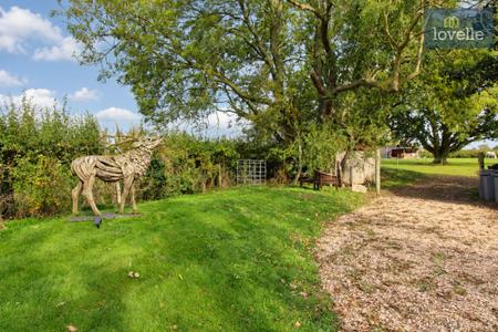 2 bedroom Detached bungalow for sale in Authorpe, Louth, LN11