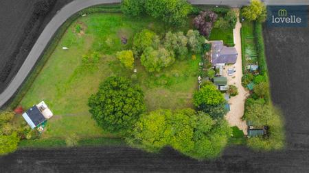 2 bedroom Detached bungalow for sale in Authorpe, Louth, LN11