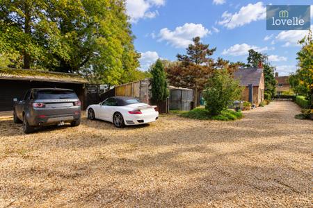 2 bedroom Detached bungalow for sale in Authorpe, Louth, LN11
