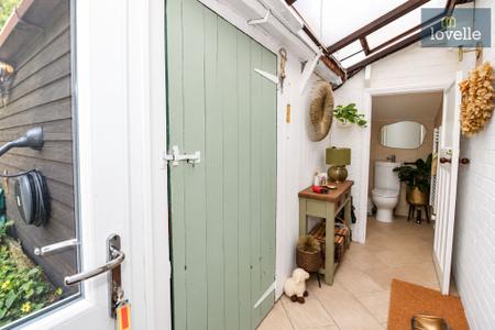 2 bedroom Detached bungalow for sale in Authorpe, Louth, LN11