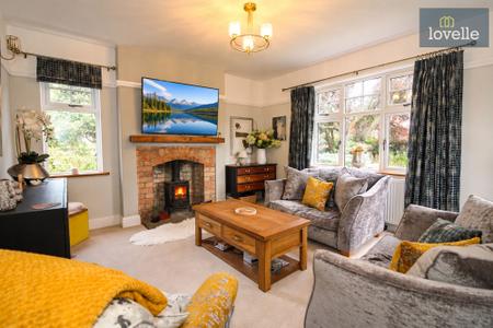 2 bedroom Detached bungalow for sale in Authorpe, Louth, LN11