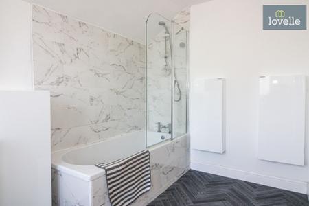 4 bedroom Detached house for sale in Jubilee Road, North Somercotes, LN11
