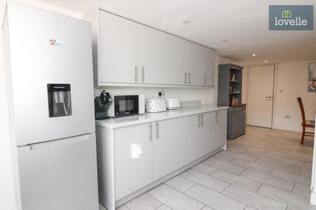 4 bedroom Detached house for sale in Jubilee Road, North Somercotes, LN11