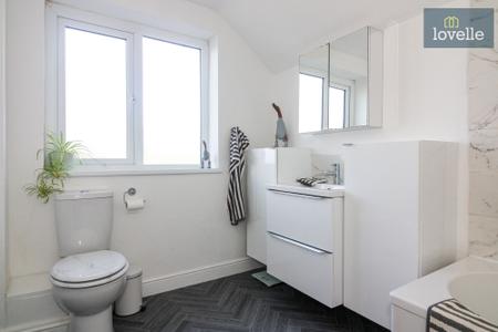 4 bedroom Detached house for sale in Jubilee Road, North Somercotes, LN11