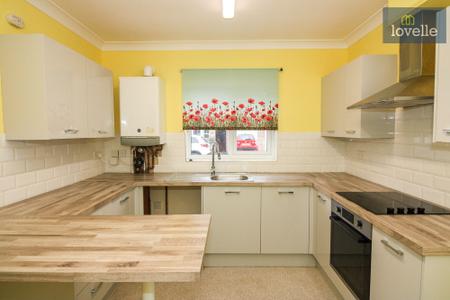 2 bedroom Semi-detached bungalow for sale in Vampire Road, Manby, LN11