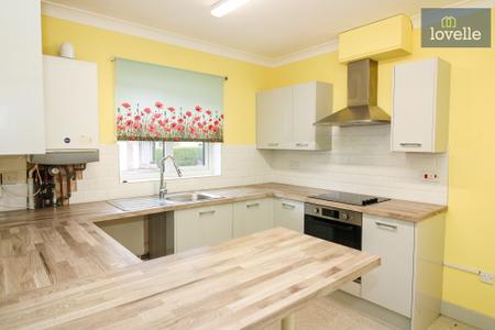 2 bedroom Semi-detached bungalow for sale in Vampire Road, Manby, LN11