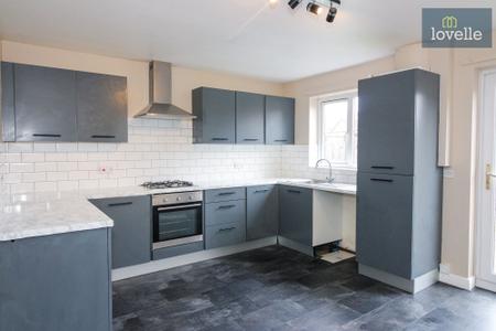 3 bedroom Semi-detached house for sale in Swallow Drive, Louth, LN11