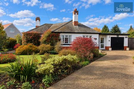 3 bedroom Detached bungalow for sale in Main Road, South Reston, LN11