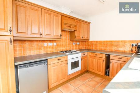 3 bedroom Semi-detached house for sale in Bradley Close, Louth, LN11