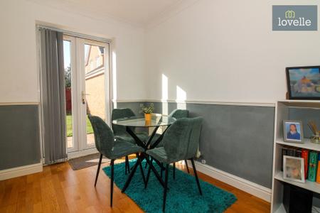 3 bedroom Semi-detached house for sale in Bradley Close, Louth, LN11