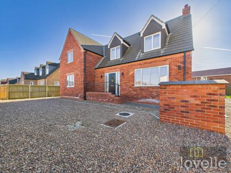 3 bedroom Detached bungalow for sale in Alford Road, Mablethorpe, LN12