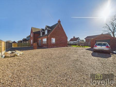 3 bedroom Detached bungalow for sale in Alford Road, Mablethorpe, LN12