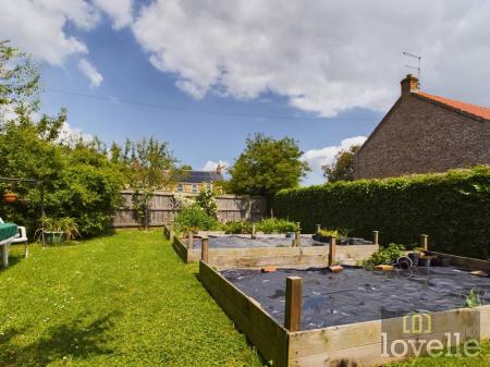 4 bedroom Detached house for sale in Beesby Road, Maltby le Marsh, LN13