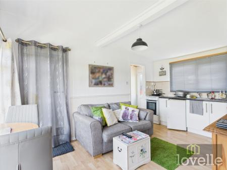 2 bedroom Chalet for sale in Chalet Park, Mablethorpe, LN12