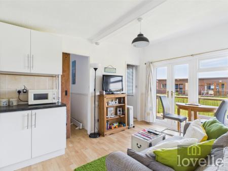 2 bedroom Chalet for sale in Chalet Park, Mablethorpe, LN12