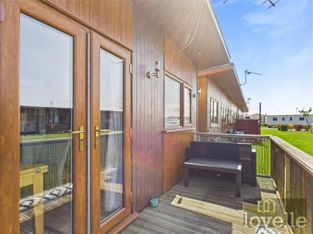 2 bedroom Chalet for sale in Chalet Park, Mablethorpe, LN12