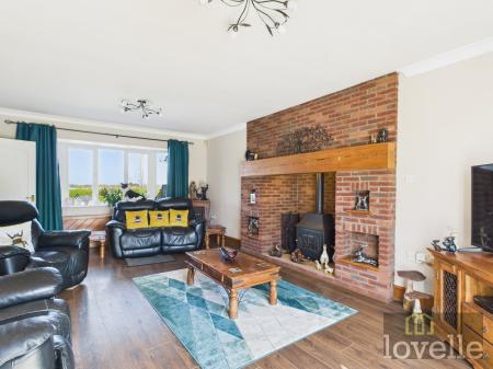 4 bedroom Detached house for sale in Church Lane, Mablethorpe, LN12