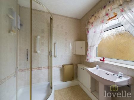 2 bedroom Detached bungalow for sale in Church Road, Mablethorpe, LN12