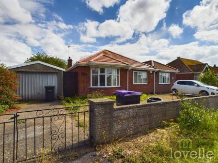 3 bedroom Detached bungalow for sale in Crabtree Lane, Sutton on Sea, LN12