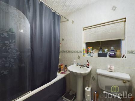 3 bedroom Detached bungalow for sale in Crabtree Lane, Sutton on Sea, LN12