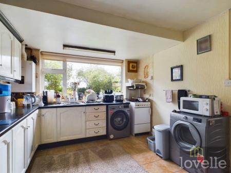 3 bedroom Detached bungalow for sale in Crabtree Lane, Sutton on Sea, LN12