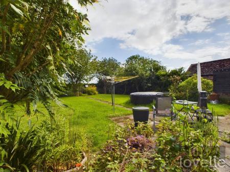 3 bedroom Detached bungalow for sale in Crabtree Lane, Sutton on Sea, LN12