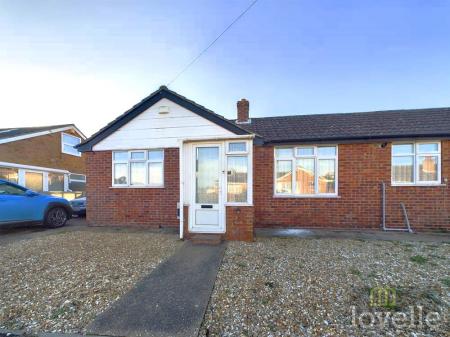 2 bedroom Semi-detached bungalow for sale in Harris Boulevard, Mablethorpe, LN12