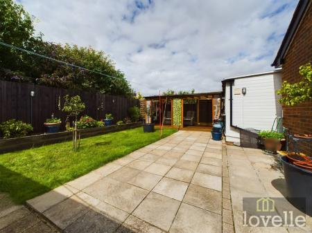2 bedroom Semi-detached bungalow for sale in Harris Boulevard, Mablethorpe, LN12